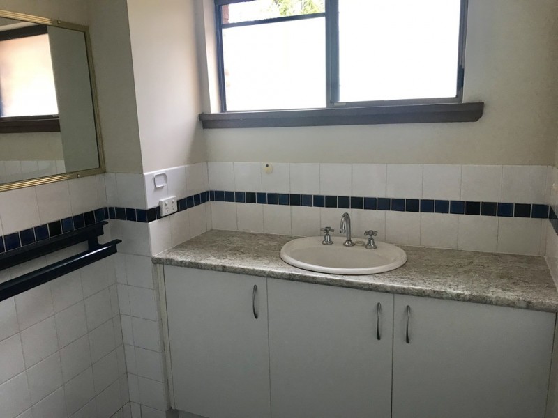 18/14 Dunlop Court, Mermaid Waters QLD 4218