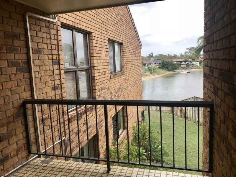 18/14 Dunlop Court, Mermaid Waters QLD 4218