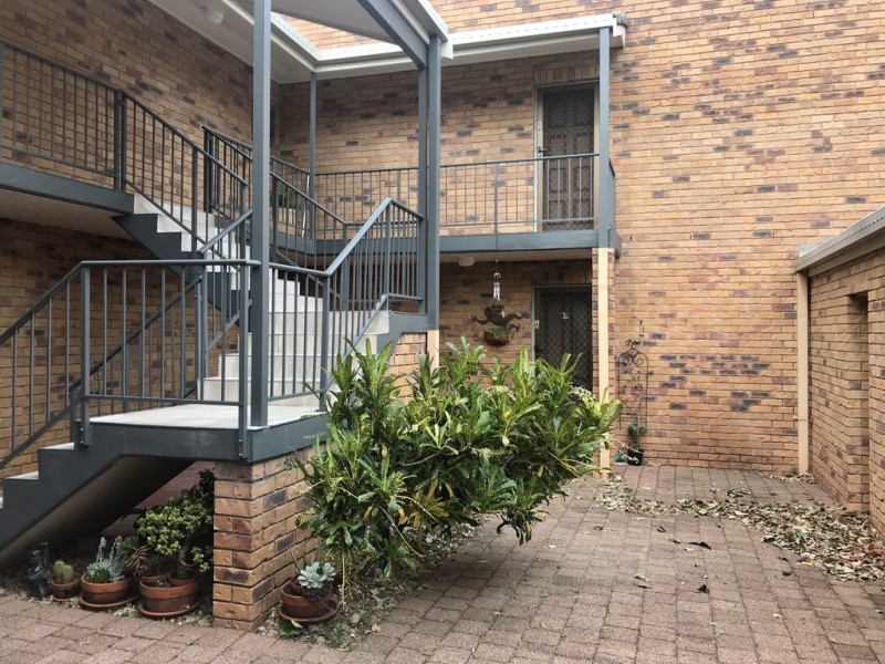 18/14 Dunlop Court, Mermaid Waters QLD 4218