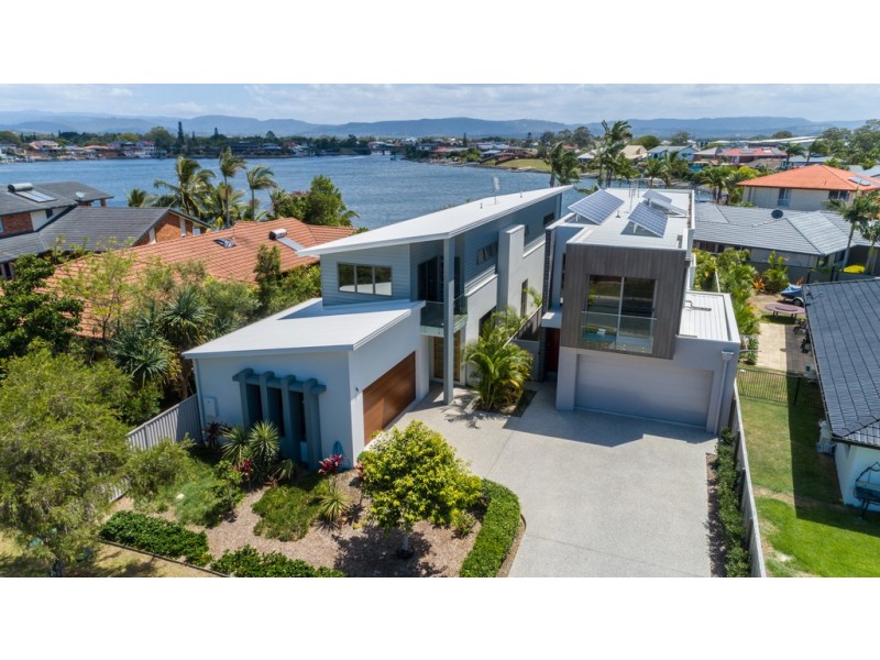 1/61 Sailaway Street, Mermaid Waters QLD 4218