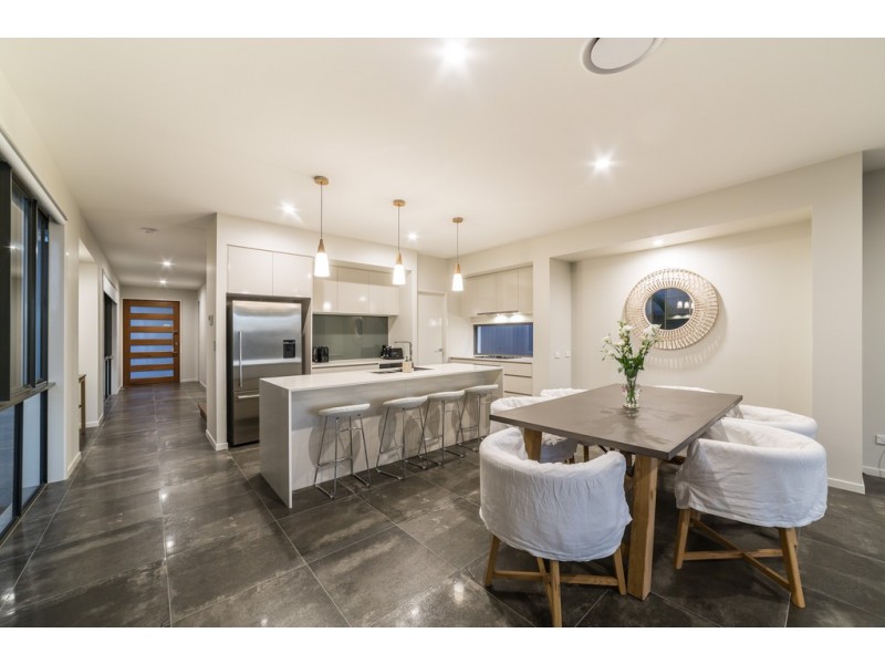 1/61 Sailaway Street, Mermaid Waters QLD 4218