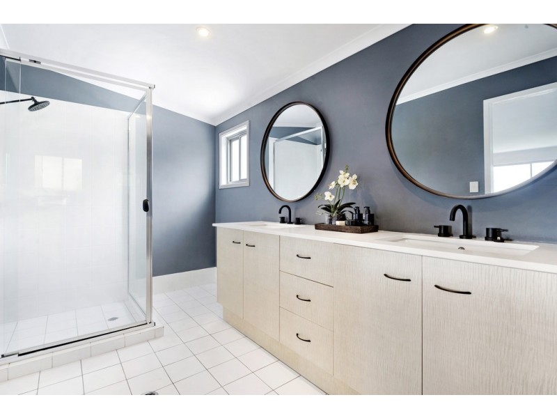 103 Skyline Terrace, Burleigh Heads QLD 4220