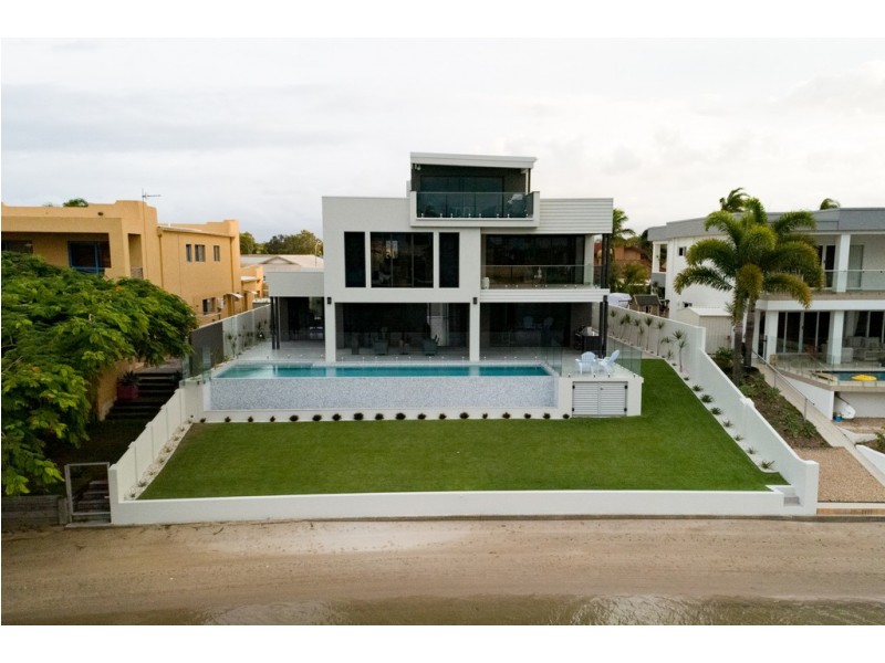21 Saxonvale Terrace, Mermaid Waters QLD 4218