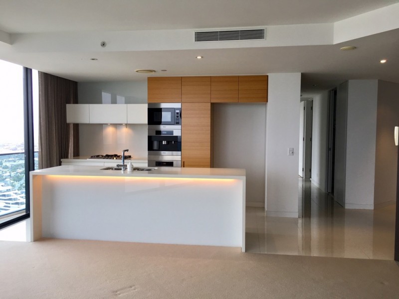 23803/21 Elizabeth Avenue “Oracle” Tower 2, Broadbeach QLD 4218