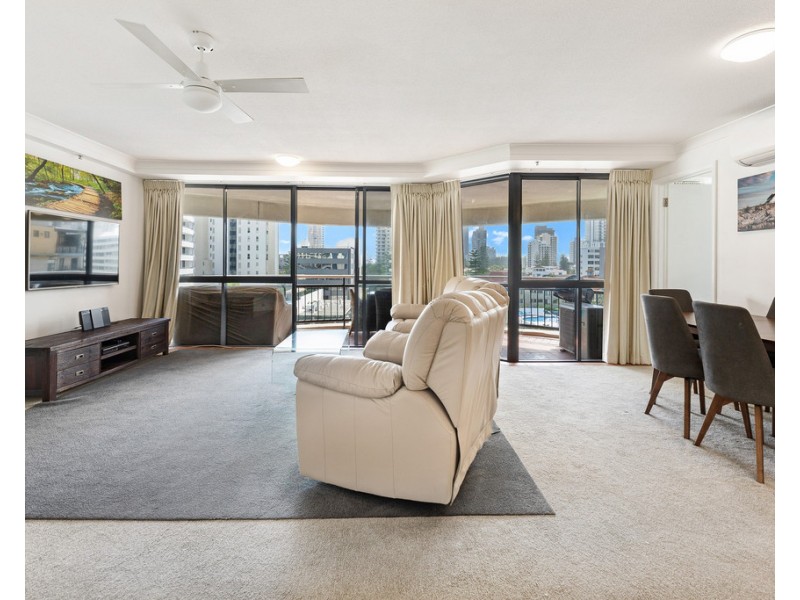72/15 Victoria Avenue, Broadbeach QLD 4218