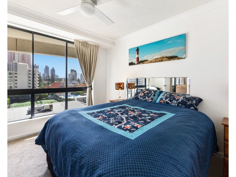 72/15 Victoria Avenue, Broadbeach QLD 4218