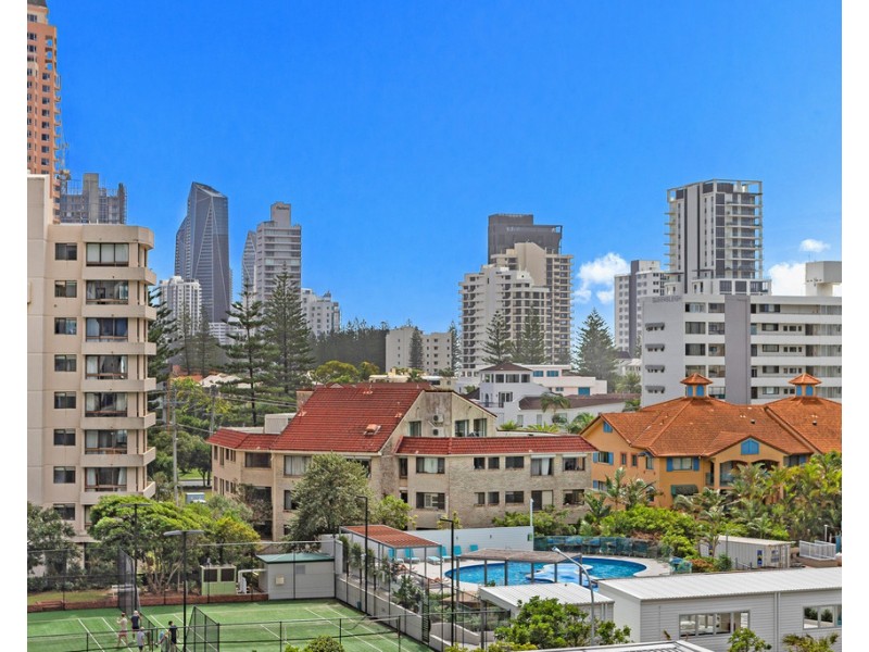 72/15 Victoria Avenue, Broadbeach QLD 4218