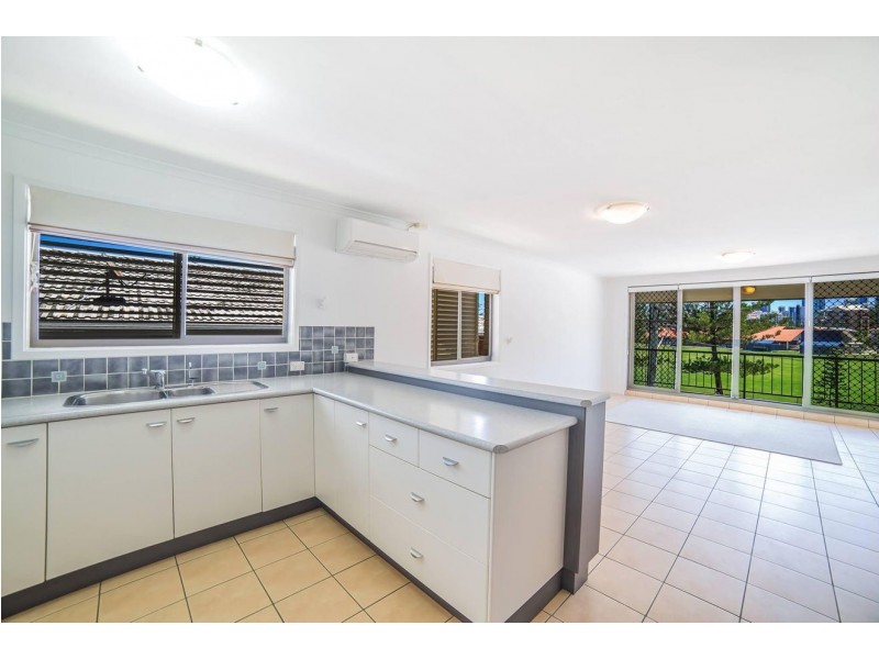 6/12 Chelsea Ave, Broadbeach QLD 4218