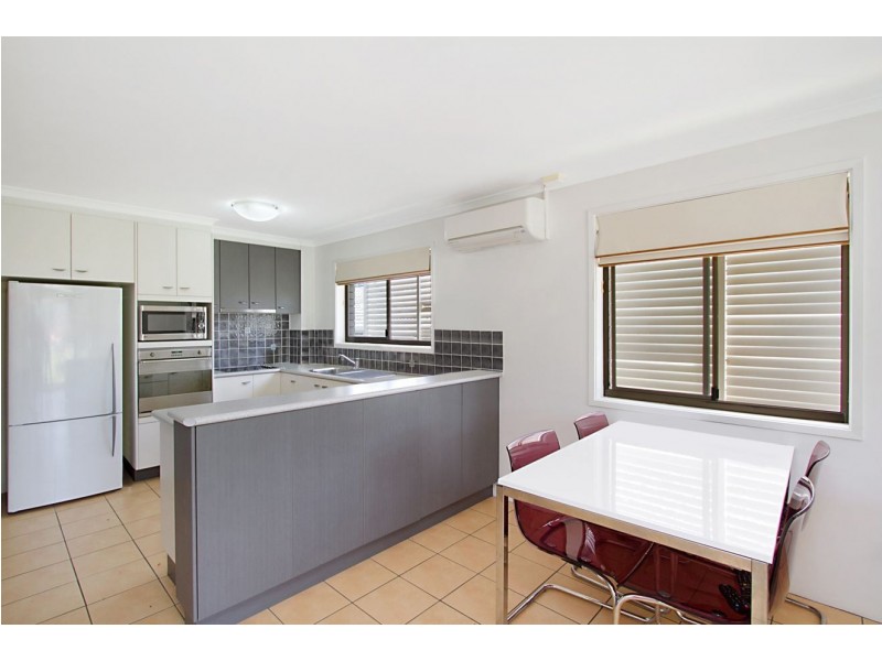 6/12 Chelsea Ave, Broadbeach QLD 4218