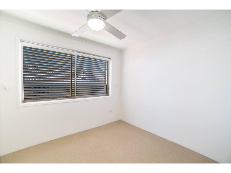 6/12 Chelsea Ave, Broadbeach QLD 4218