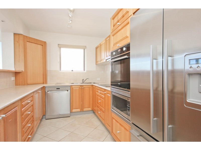 14/7 Britannia Avenue, Broadbeach QLD 4218