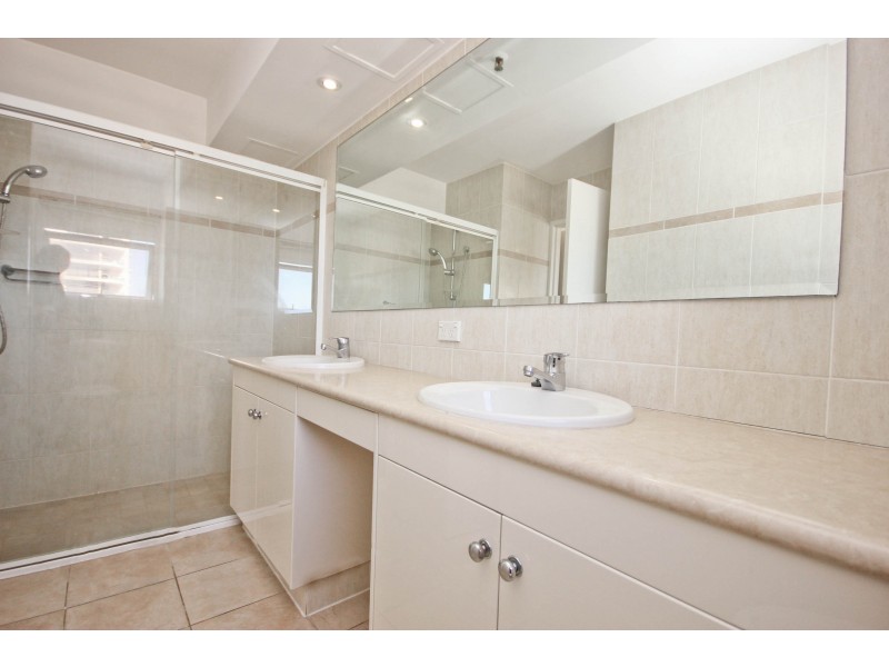 14/7 Britannia Avenue, Broadbeach QLD 4218
