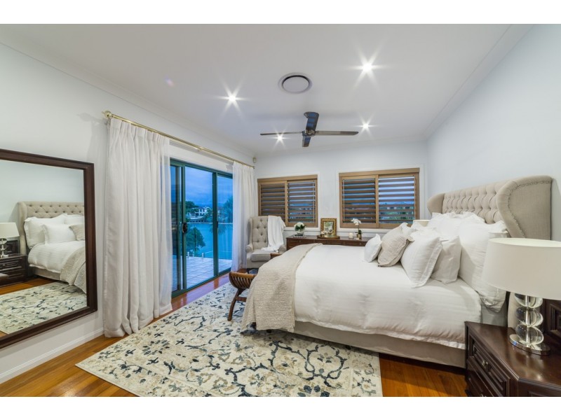 68 Bollard Circuit, Clear Island Waters QLD 4226