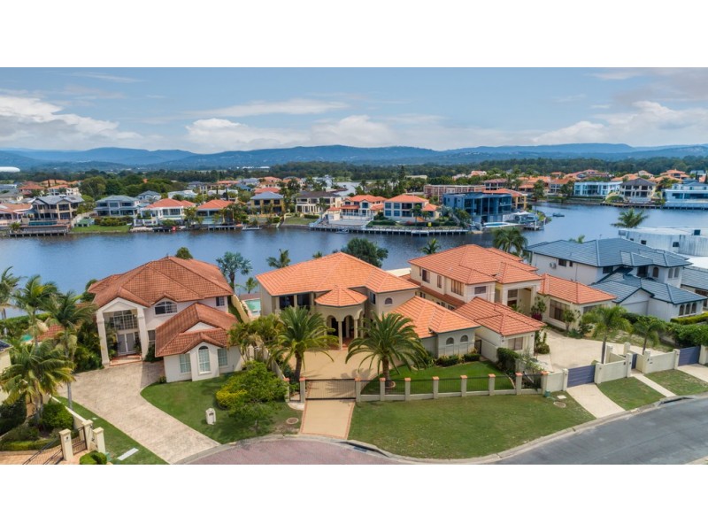 68 Bollard Circuit, Clear Island Waters QLD 4226