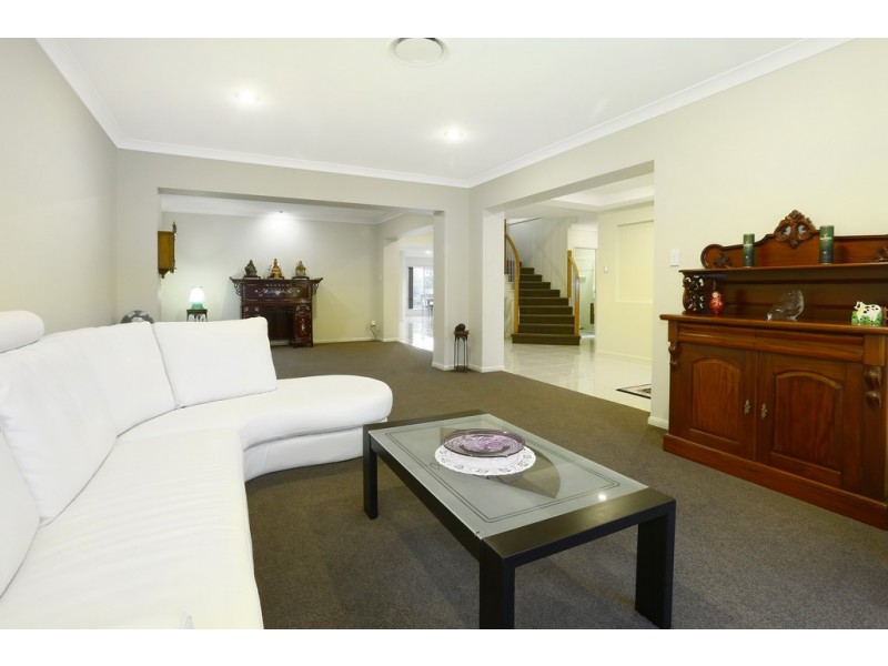 6 Perkins Close, Reedy Creek QLD 4227