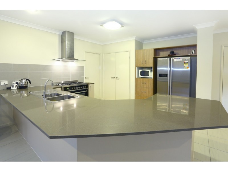 6 Perkins Close, Reedy Creek QLD 4227