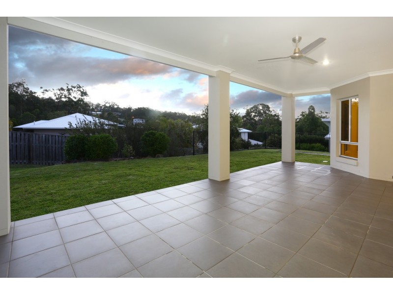 6 Perkins Close, Reedy Creek QLD 4227