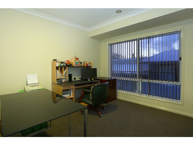 6 Perkins Close, Reedy Creek QLD 4227