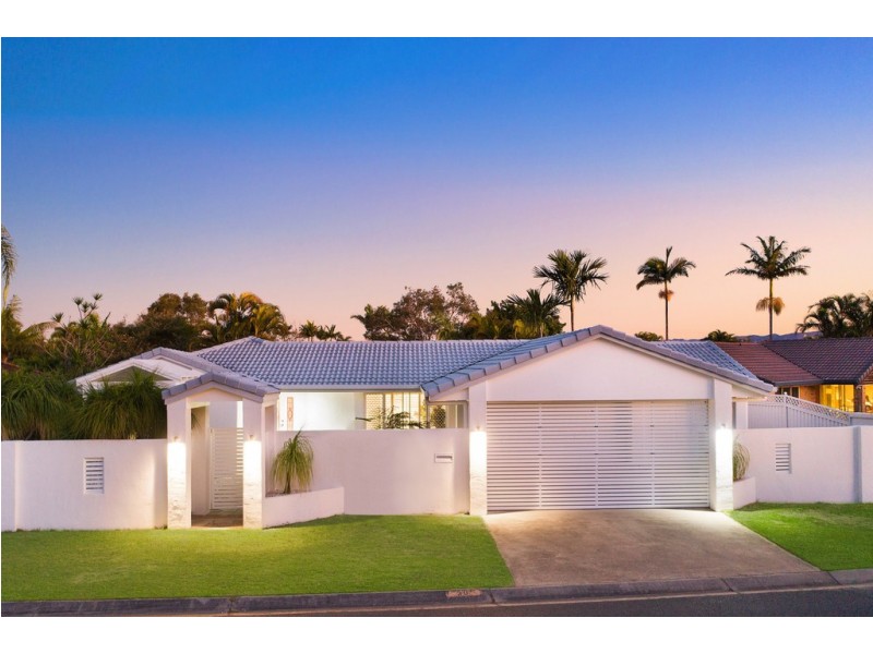 20 Pipit Parade, Burleigh Waters QLD 4220