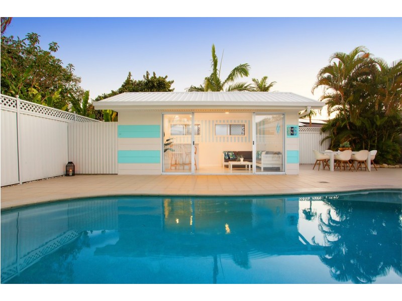 20 Pipit Parade, Burleigh Waters QLD 4220