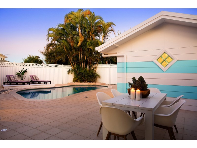 20 Pipit Parade, Burleigh Waters QLD 4220