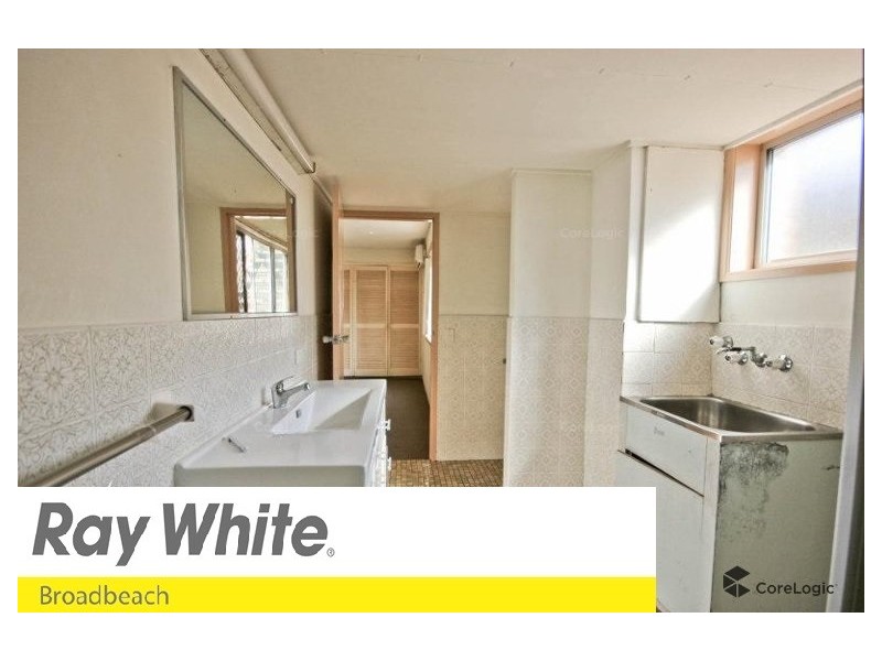 1/16 Anne Avenue, Broadbeach QLD 4218