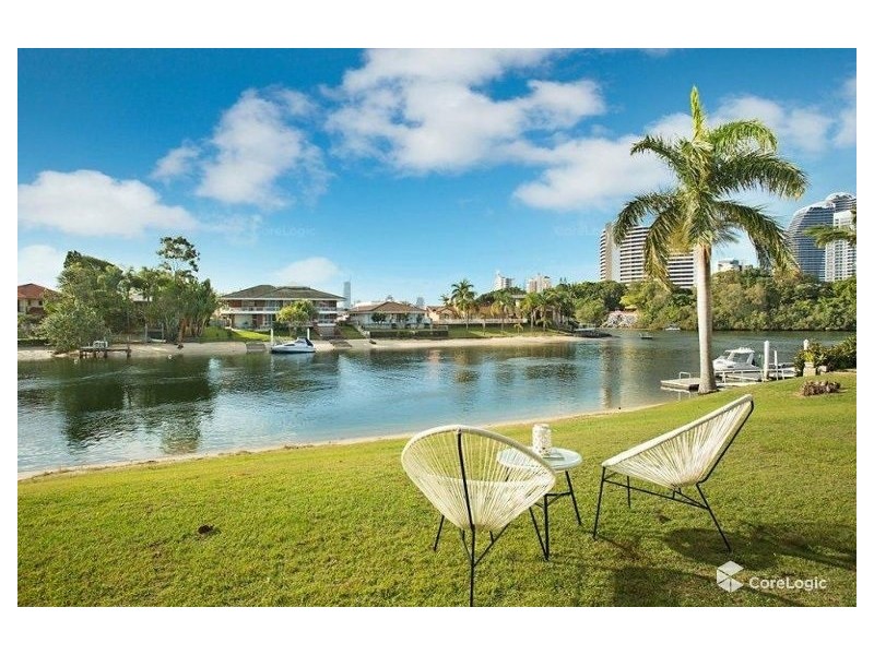 5/25-27 Hooker Blvd, Broadbeach Waters QLD 4218