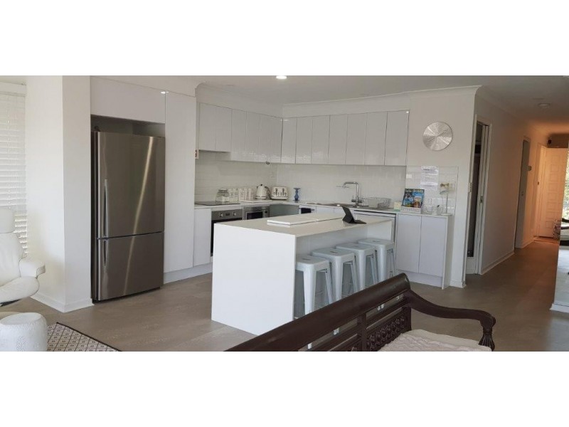 5/25-27 Hooker Blvd, Broadbeach Waters QLD 4218