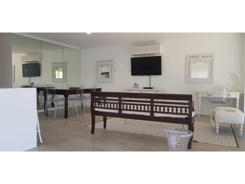 5/25-27 Hooker Blvd, Broadbeach Waters QLD 4218