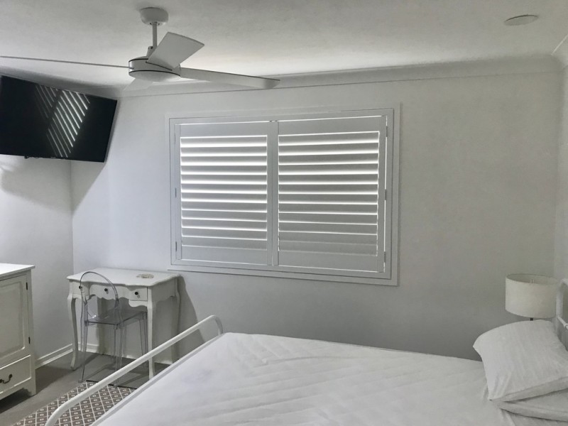 5/25-27 Hooker Blvd, Broadbeach Waters QLD 4218