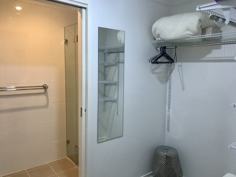5/25-27 Hooker Blvd, Broadbeach Waters QLD 4218