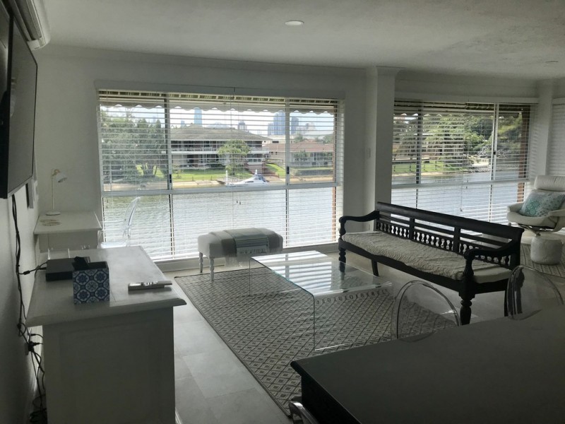 5/25-27 Hooker Blvd, Broadbeach Waters QLD 4218