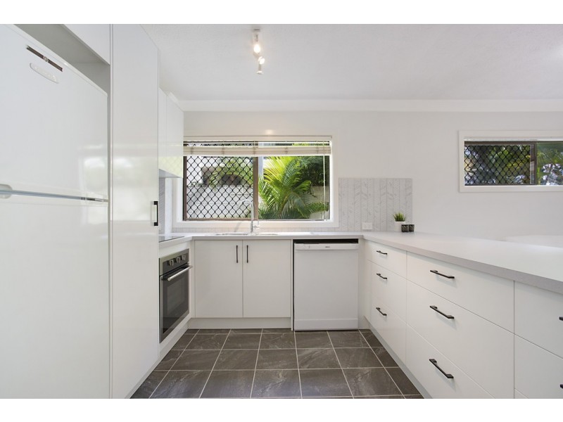 4 ‘Summerset’ 18 First Avenue, Broadbeach QLD 4218