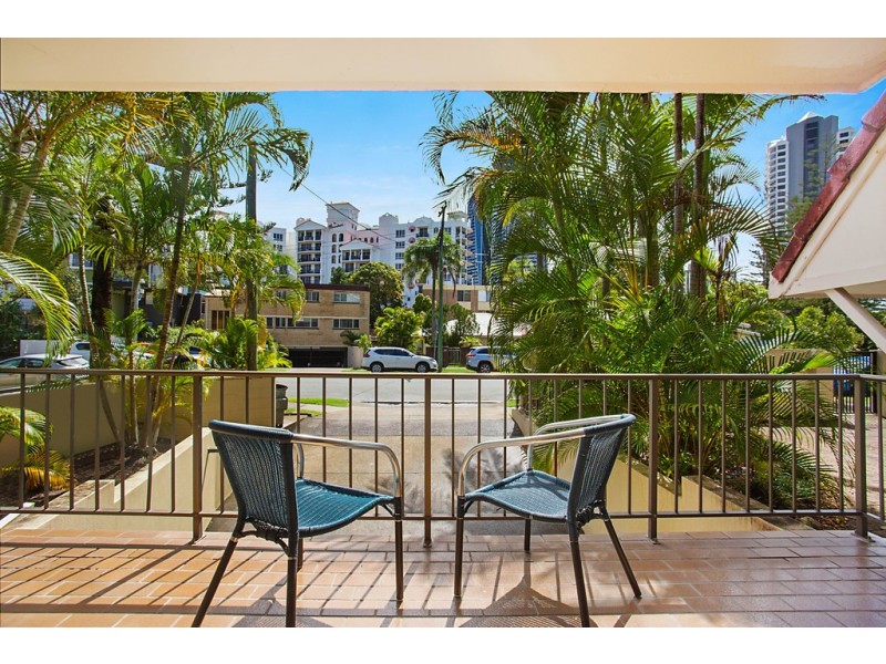 4 ‘Summerset’ 18 First Avenue, Broadbeach QLD 4218
