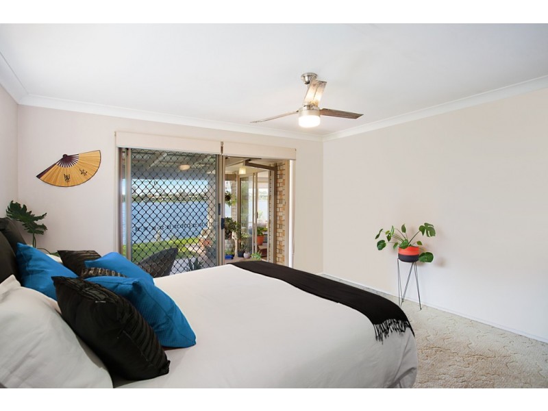 69 Cassowary Drive, Burleigh Waters QLD 4220