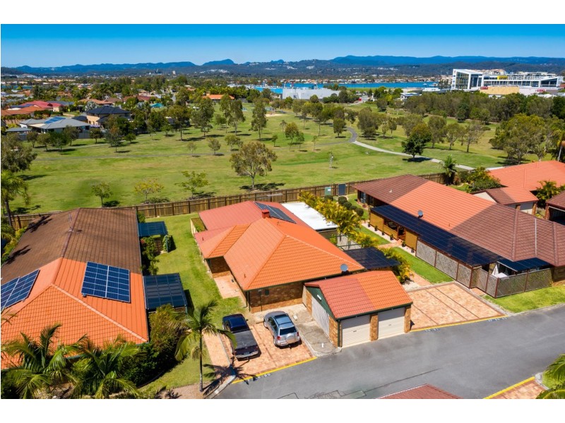 51/12 Landau Court, Miami QLD 4220