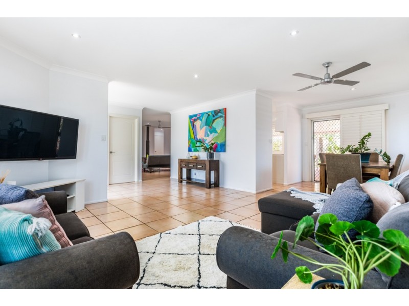 61 Dunlin Drive, Burleigh Waters QLD 4220