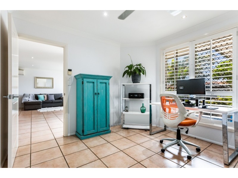 61 Dunlin Drive, Burleigh Waters QLD 4220