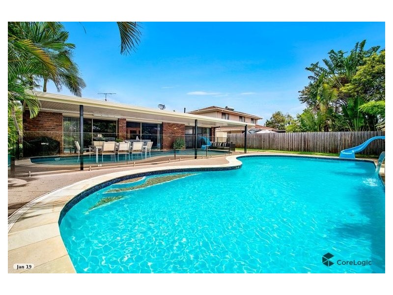 10 Salacia Avenue, Mermaid Waters QLD 4218