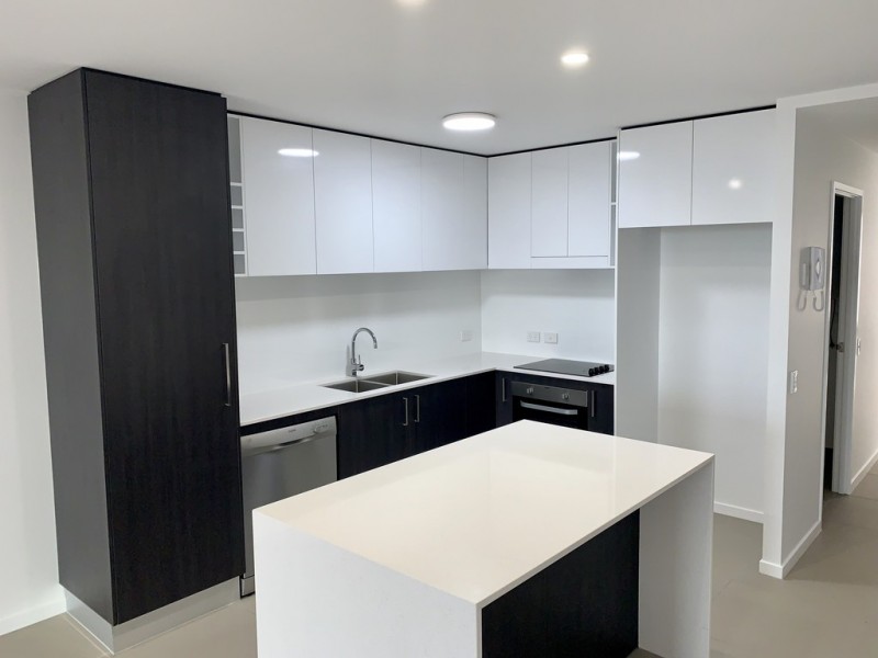 502/26 Spendelove Avenue, Southport QLD 4215