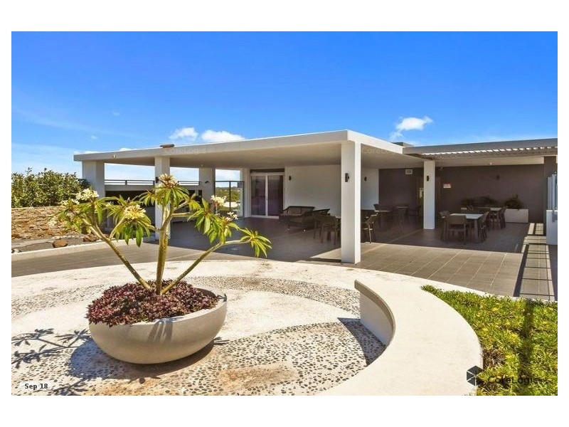 502/26 Spendelove Avenue, Southport QLD 4215