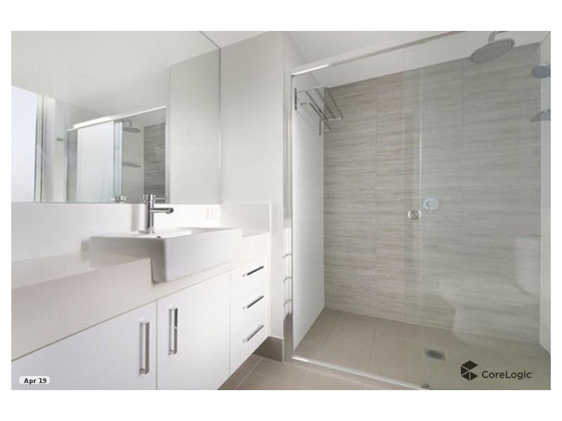 502/26 Spendelove Avenue, Southport QLD 4215