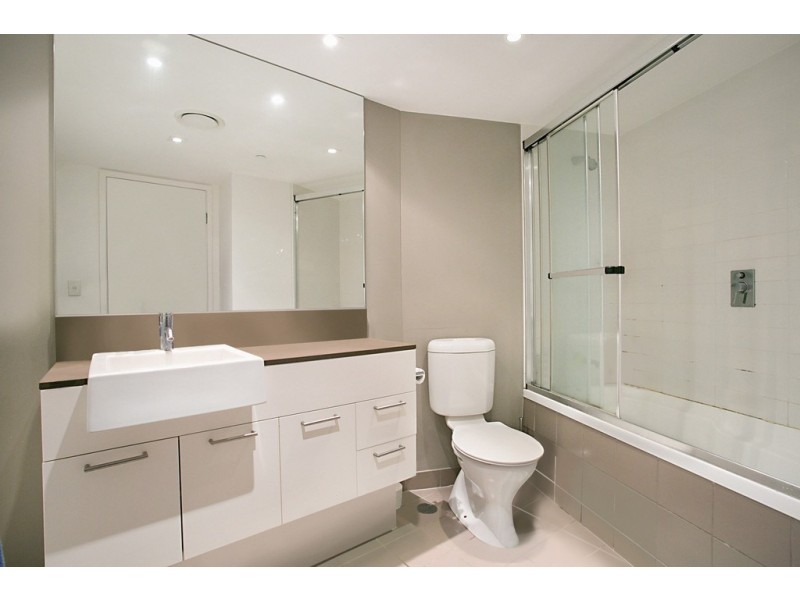 2401/18 Enderley Ave, Surfers Paradise QLD 4217