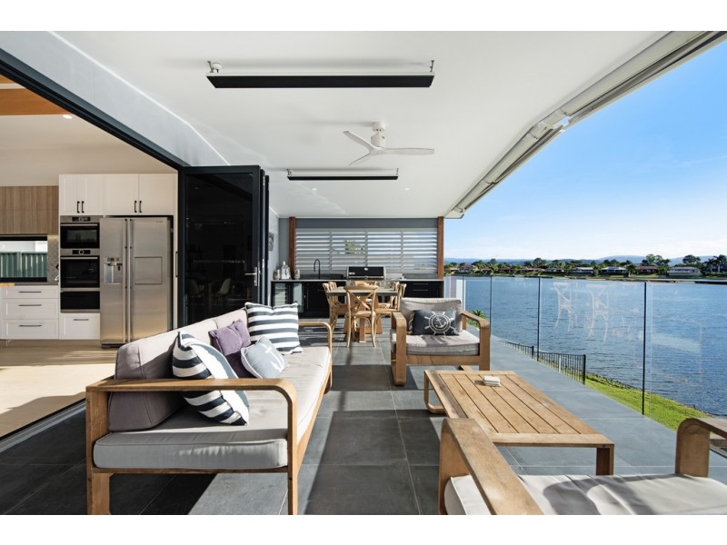 58 Dipper Drive, Burleigh Waters QLD 4220