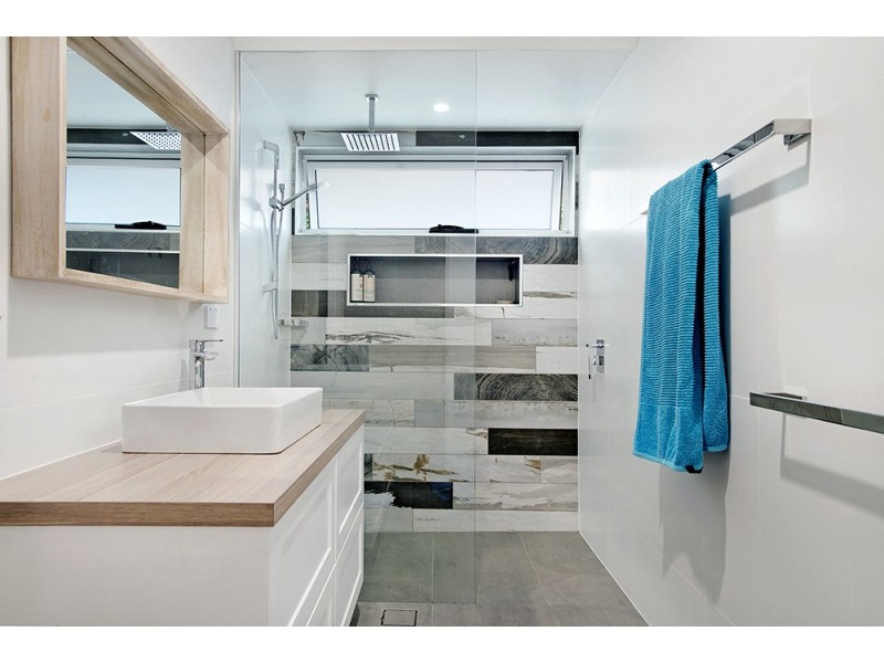 58 Dipper Drive, Burleigh Waters QLD 4220