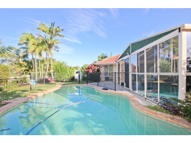 4 Maidstone Place, Parkwood QLD 4214