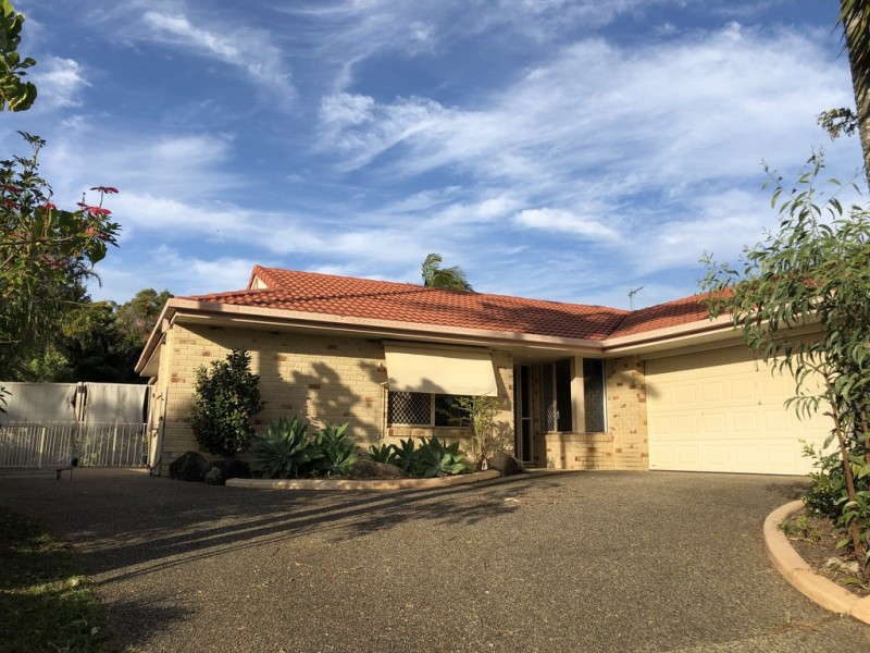 4 Maidstone Place, Parkwood QLD 4214