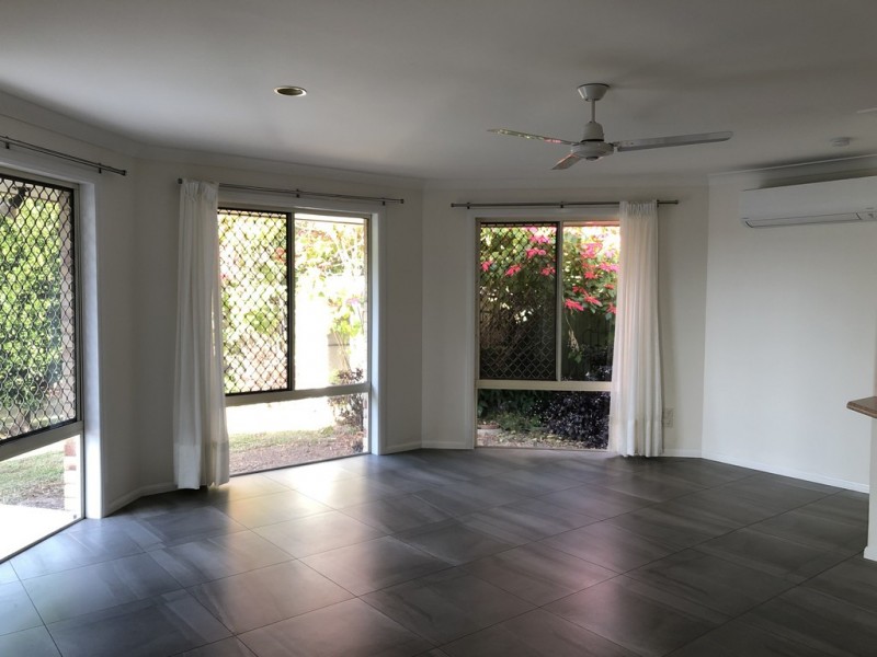 4 Maidstone Place, Parkwood QLD 4214