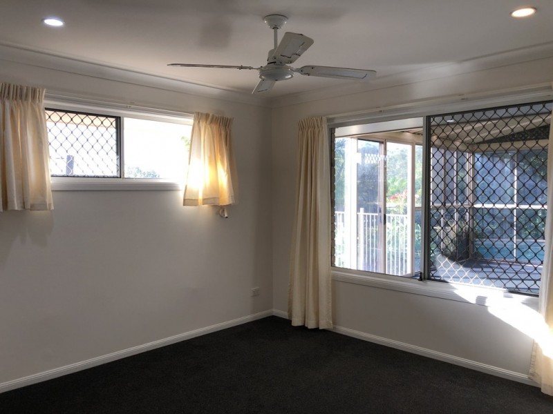 4 Maidstone Place, Parkwood QLD 4214