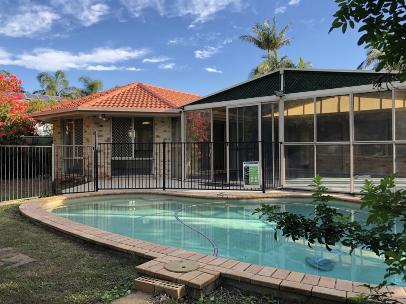 4 Maidstone Place, Parkwood QLD 4214